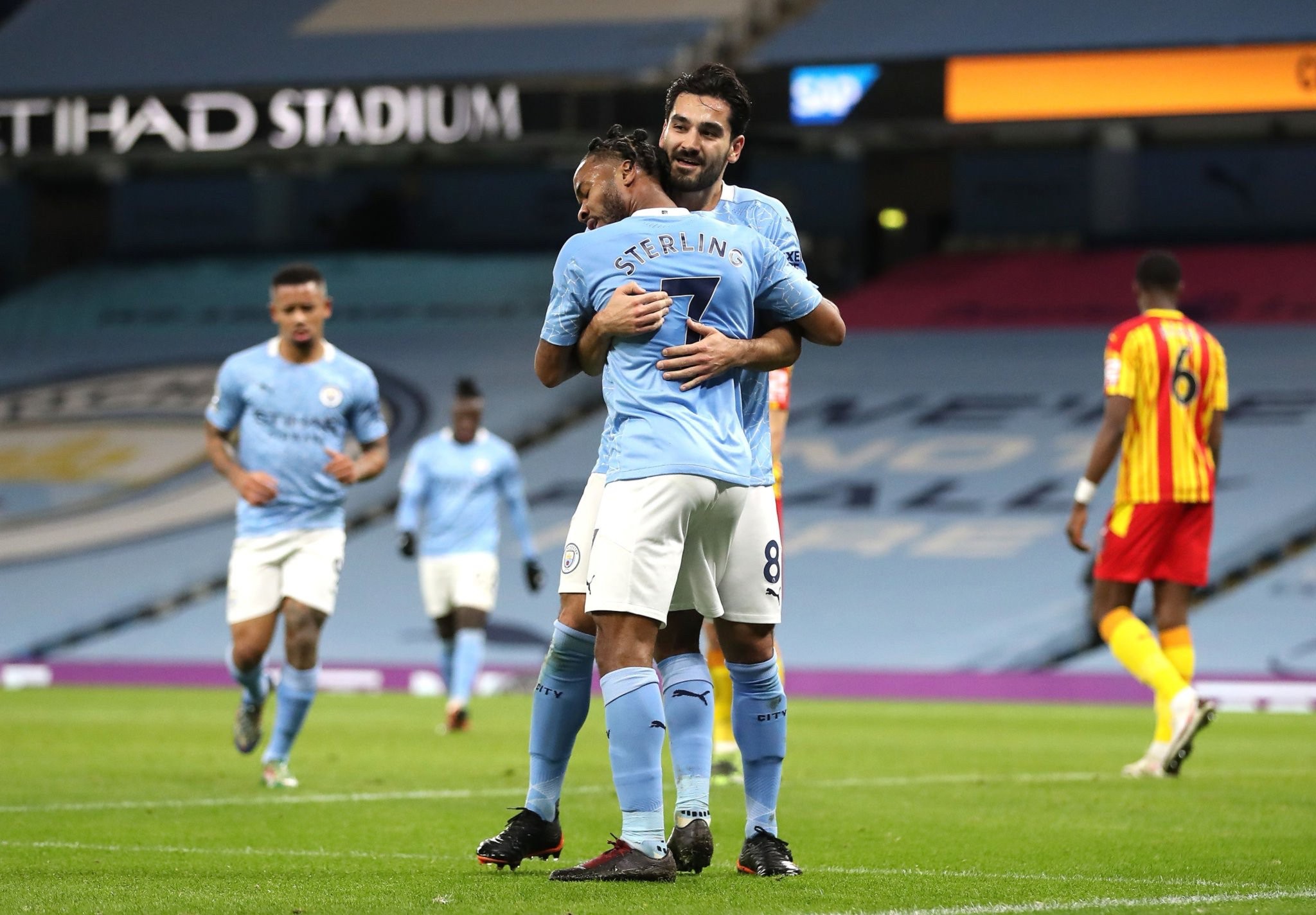 的足球联赛 的足球联赛